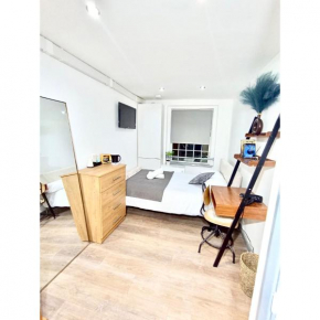 4 bedrooms flat in Central London